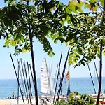 Vistas Playa Y Climatizado * 坎布里尔斯