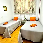 Vistas Playa Y Climatizado 坎布里尔斯